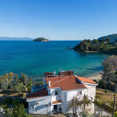 Villa Just On The Sea 2 Palaiontsiflikion Exterior photo