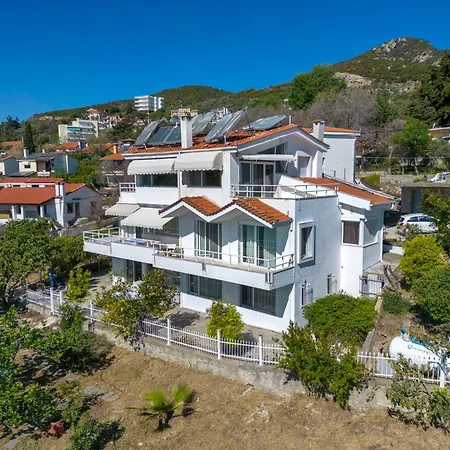 Villa Just On The Sea 2 Palaiontsiflikion Exterior photo