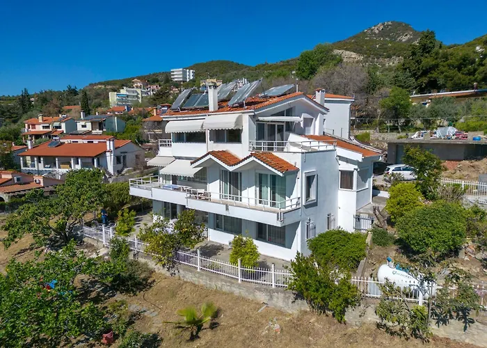 Villa Just On The Sea 2