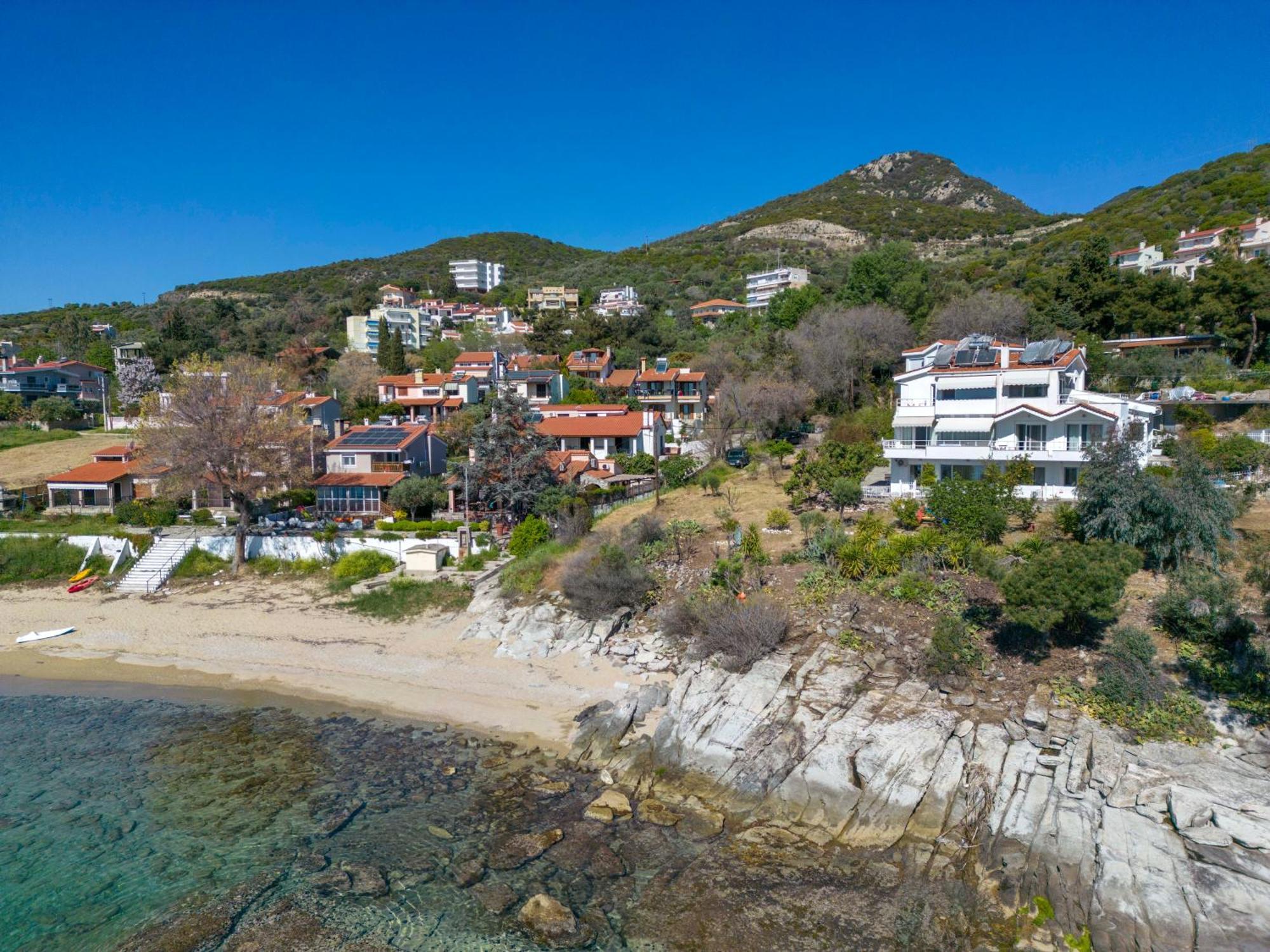 Villa Just On The Sea 2