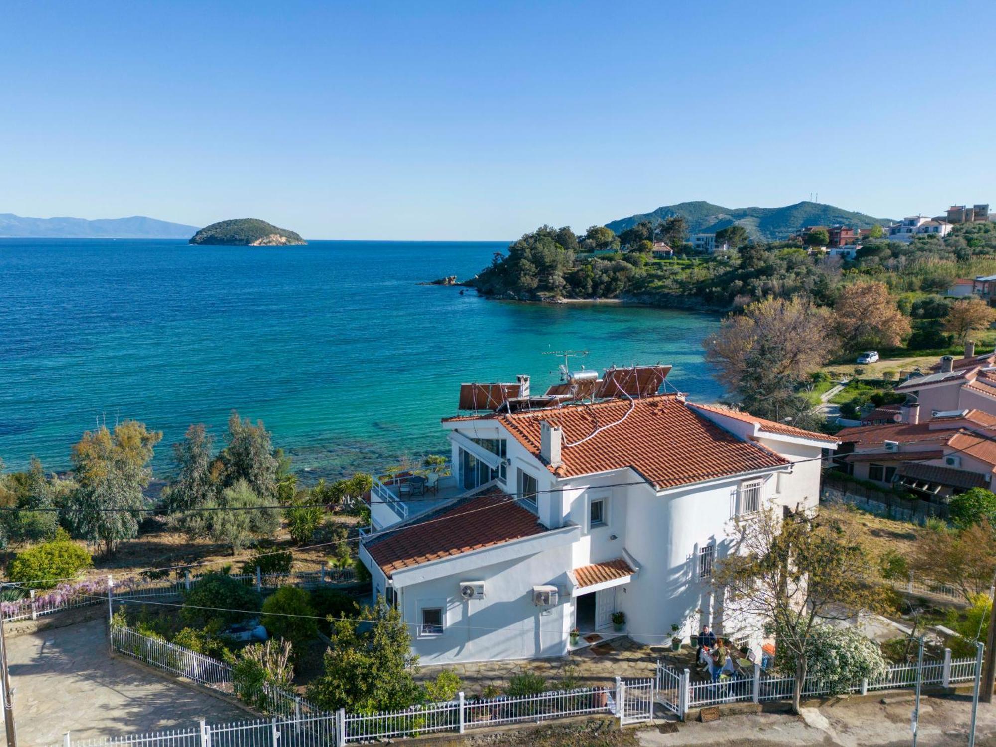 Villa Just On The Sea 2